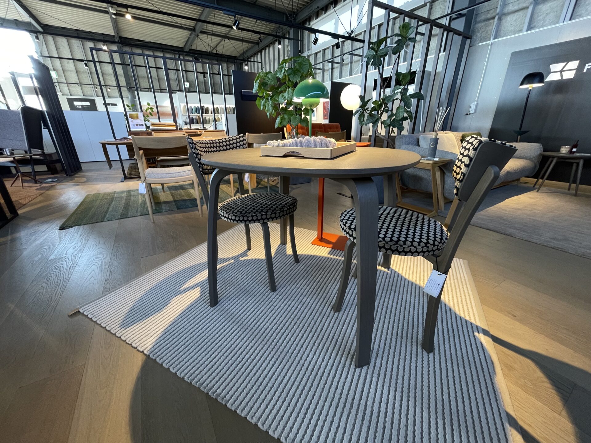 新入荷オリジナルテーブル