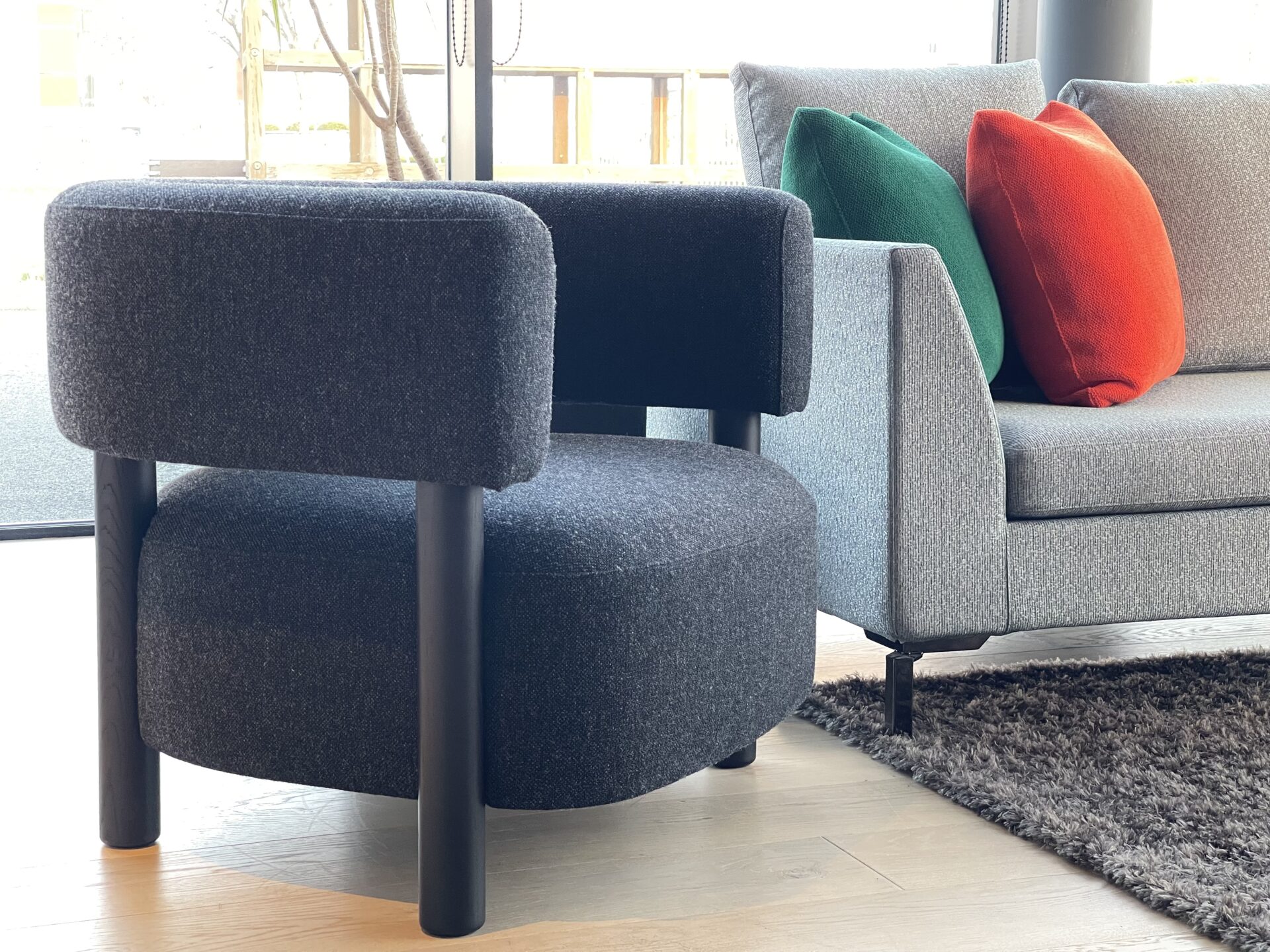 空間の引き締め役「ブラック」