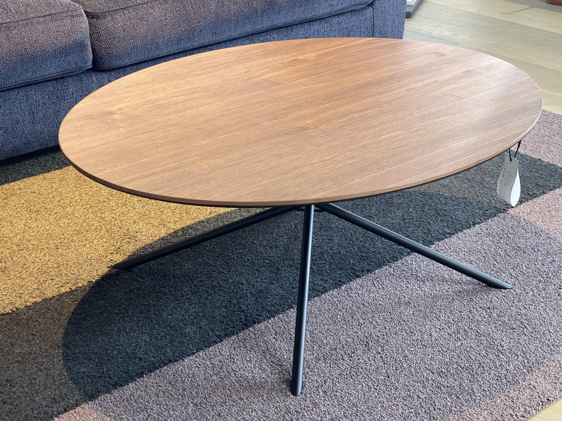 新入荷・リビングテーブル